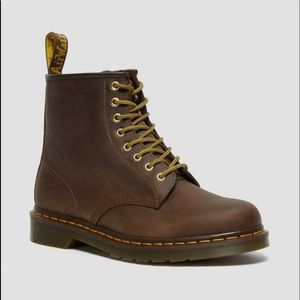 Brown doc marten’s  unisex men sz9 women sz10